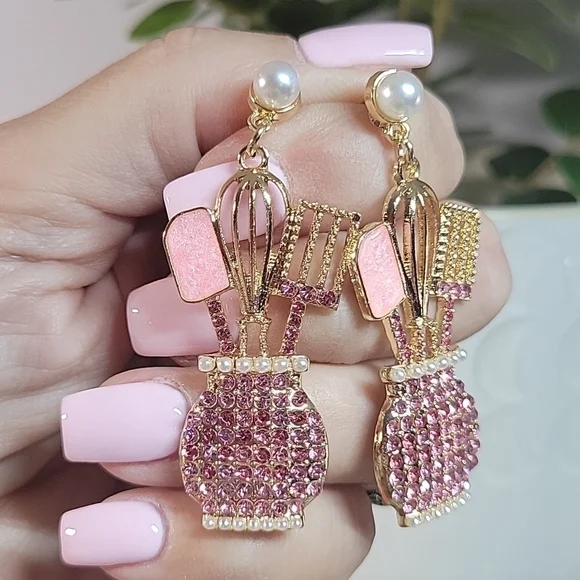 Glam Baker Crystal Shimmer Drop Earrings - Picture 6 of 8